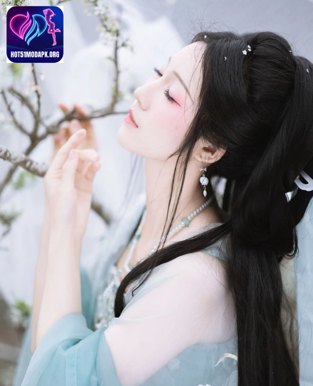 Rui Xue-Hot51